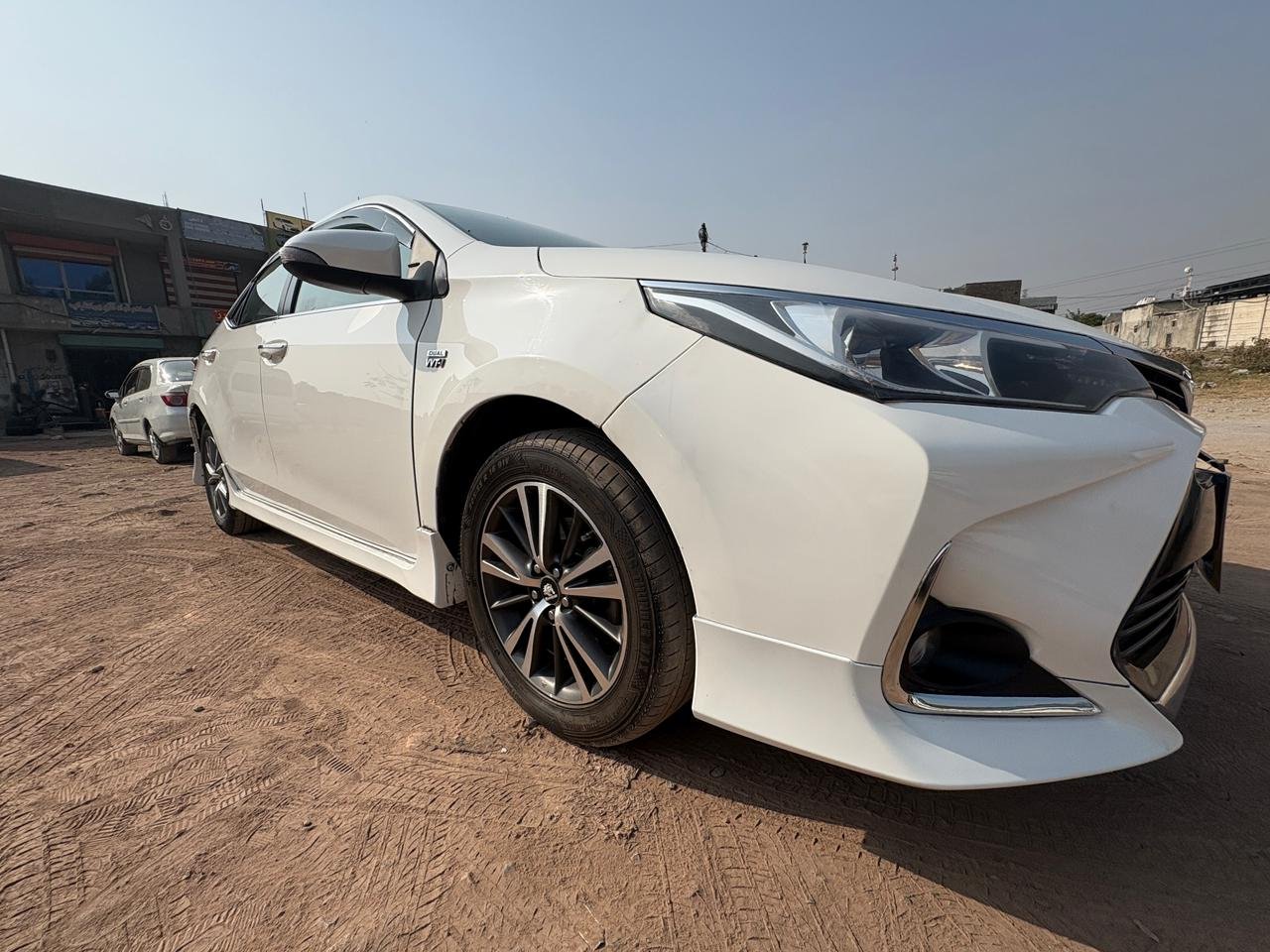 Toyota Corolla - Image 2